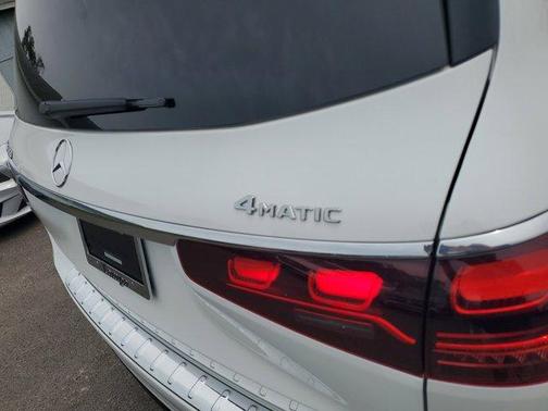 2026 Mercedes-Benz GLS 450 