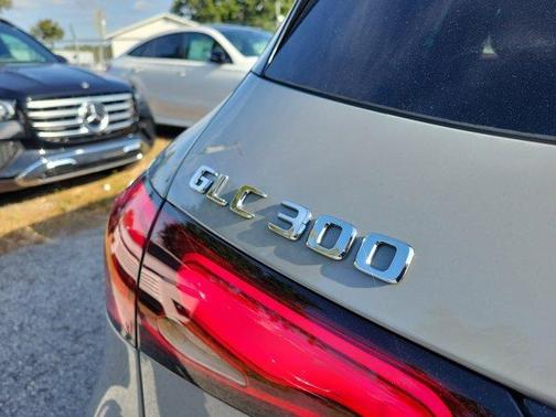 2026 Mercedes-Benz GLC 300 Base