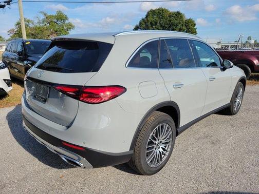 2026 Mercedes-Benz GLC 300 Base