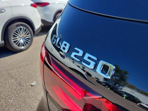 2026 Mercedes-Benz GLB 250 Base