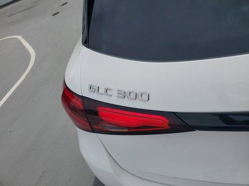 2026 Mercedes-Benz GLC 300 Base 4MATIC