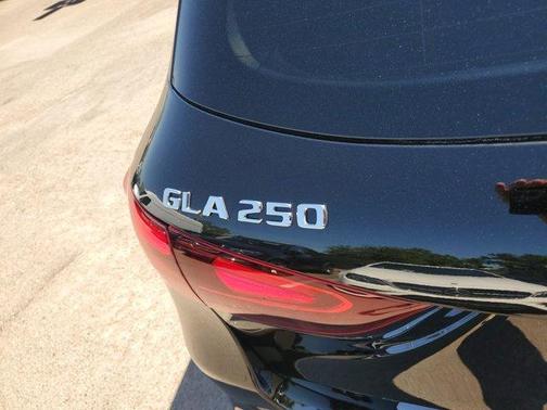 2025 Mercedes-Benz GLA 250 Base