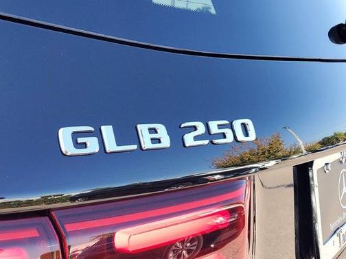 2026 Mercedes-Benz GLB 250 Base