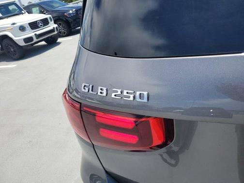 2025 Mercedes-Benz GLB 250 Base