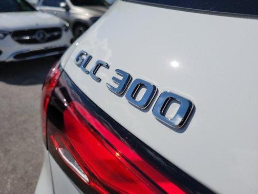 2025 Mercedes-Benz GLC 300 Base