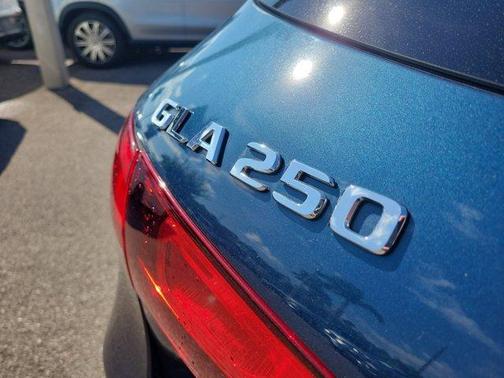 2022 Mercedes-Benz GLA 250 Base