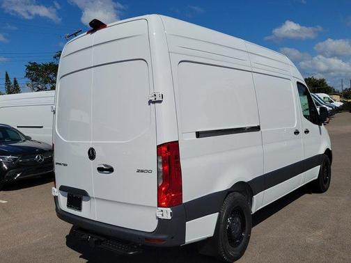 2026 Mercedes-Benz Sprinter 2500 Standard Roof