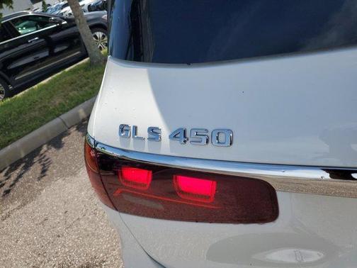 2025 Mercedes-Benz GLS 450 4MATIC