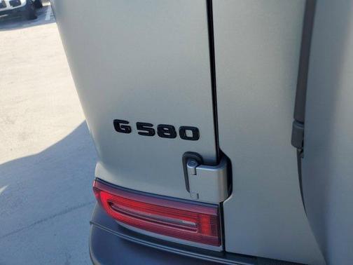2025 Mercedes-Benz G-Class Base