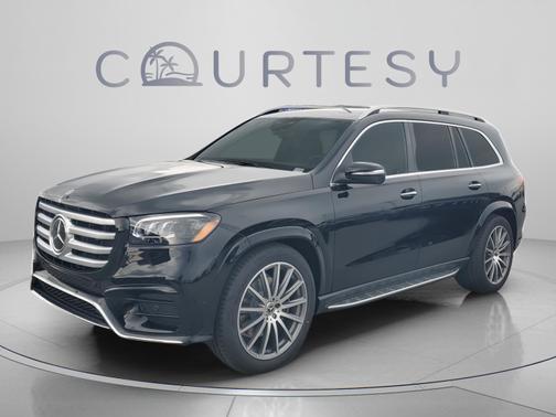 Obsidian Black Metallic 2026 Mercedes-Benz GLS 580