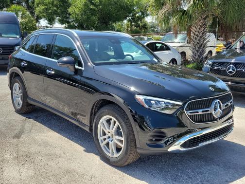 Black 2025 Mercedes-Benz GLC 300 Base
