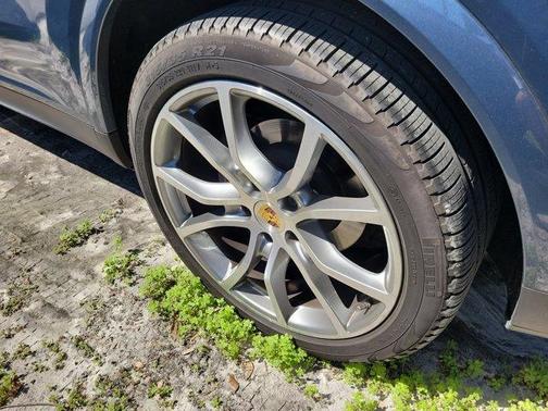 2019 Porsche Cayenne Base