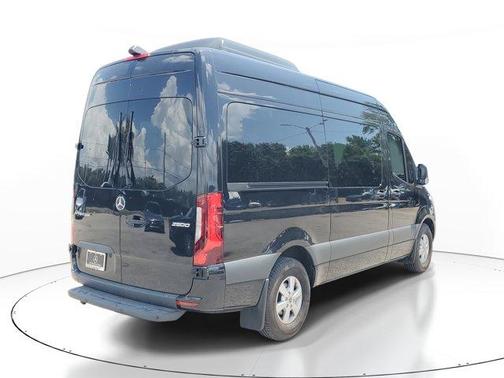 2021 Mercedes-Benz Sprinter 2500 144 WB Standard Roof Passenger