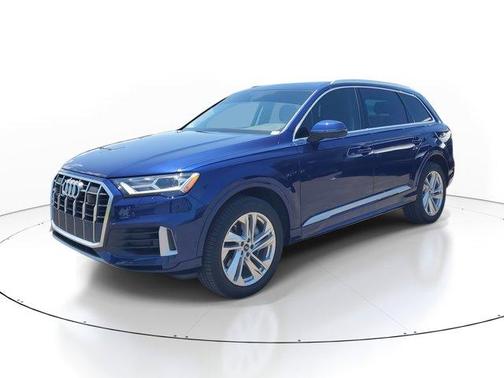 2022 Audi Q7 55 Premium Plus