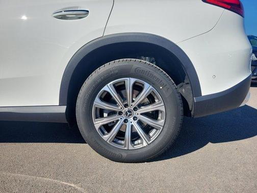 2026 Mercedes-Benz GLC 300 Base