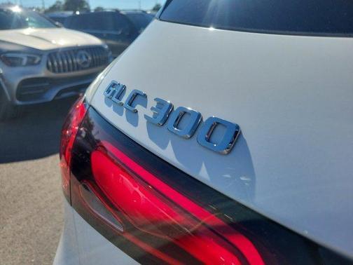 2026 Mercedes-Benz GLC 300 Base