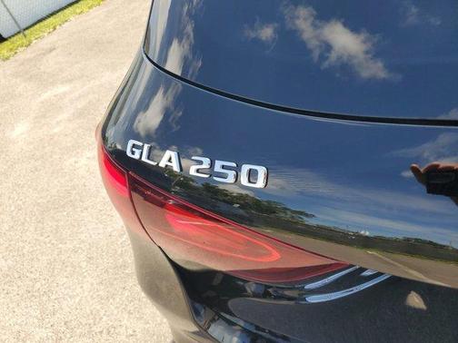 2025 Mercedes-Benz GLA 250 Base