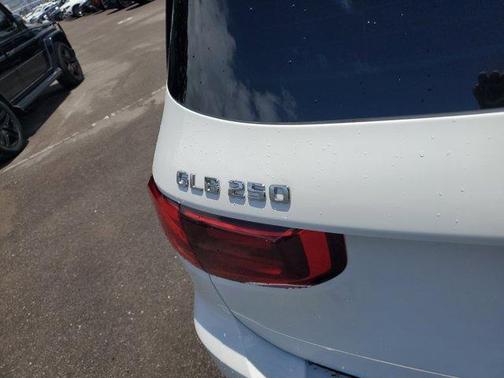 2025 Mercedes-Benz GLB 250 Base
