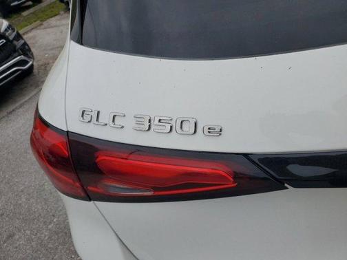 2025 Mercedes-Benz GLC 350e Base 4MATIC