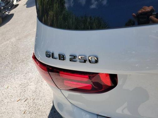 2025 Mercedes-Benz GLB 250 Base