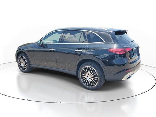 2025 Mercedes-Benz GLC 300 Base