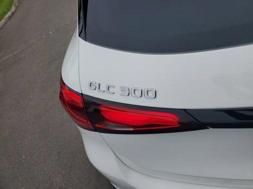 2026 Mercedes-Benz GLC 300 Base 4MATIC