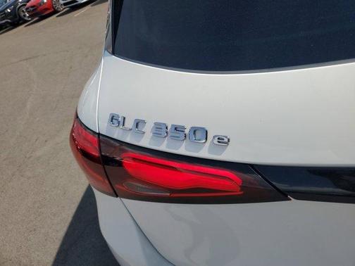 2025 Mercedes-Benz GLC 350e Base 4MATIC