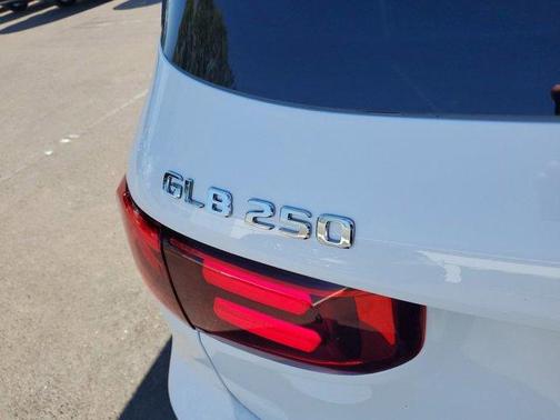 2025 Mercedes-Benz GLB 250 Base