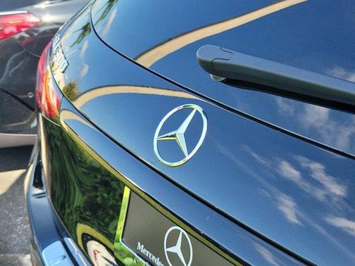 2026 Mercedes-Benz GLC 300 Base