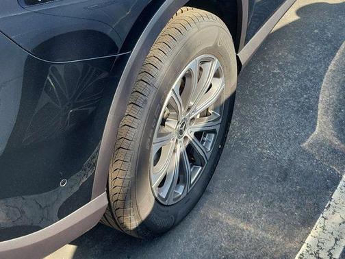 2026 Mercedes-Benz GLC 300 Base