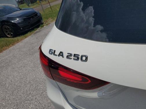 2025 Mercedes-Benz GLA 250 Base