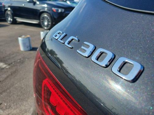 2021 Mercedes-Benz GLC 300 Base