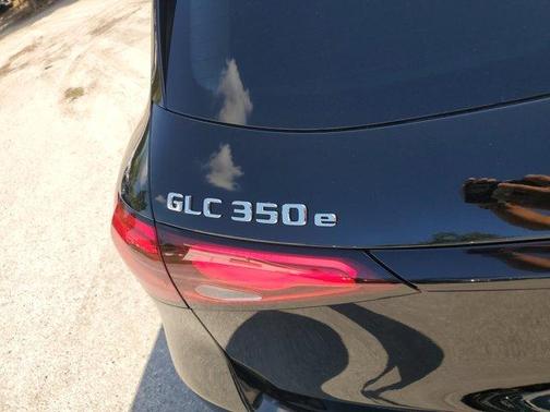 2025 Mercedes-Benz GLC 350e Base 4MATIC