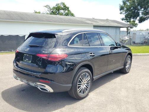 2025 Mercedes-Benz GLC 300 Base 4MATIC