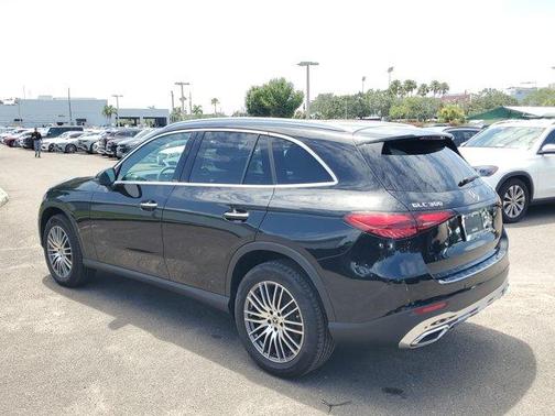2025 Mercedes-Benz GLC 300 Base 4MATIC
