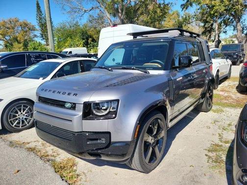 2024 Land Rover Defender P400 X-Dynamic SE