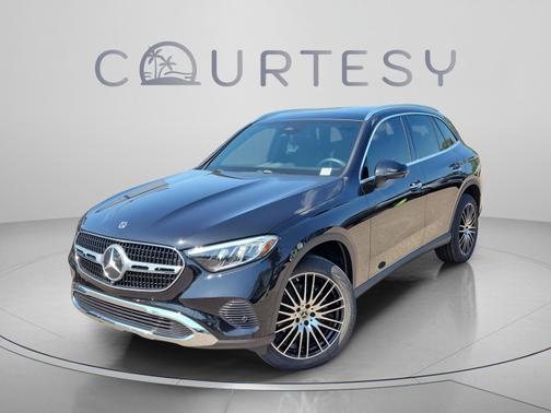 Obsidian Black Metallic 2025 Mercedes-Benz GLC 300 4MATIC