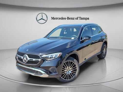 Obsidian Black Metallic 2025 Mercedes-Benz GLC 300