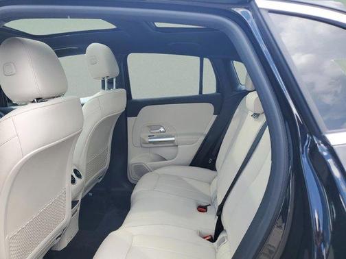 2025 Mercedes-Benz GLA 250 Base