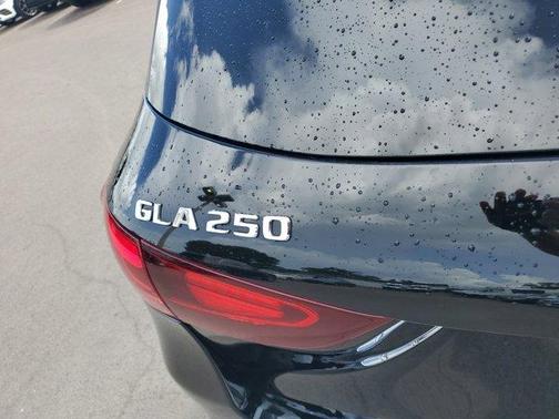 2025 Mercedes-Benz GLA 250 Base