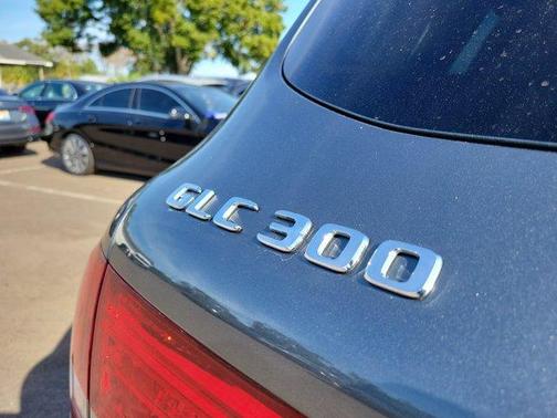 2019 Mercedes-Benz GLC 300 Base