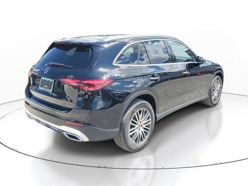 2026 Mercedes-Benz GLC 300 Base