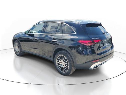 2026 Mercedes-Benz GLC 300 Base