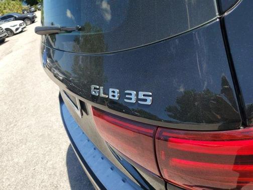 2025 Mercedes-Benz AMG GLB 35 Base