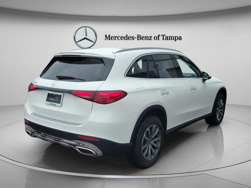 Polar White 2026 Mercedes-Benz GLC 300 Base