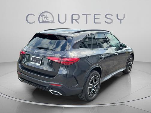 Graphite Grey Metallic 2026 Mercedes-Benz GLC 300