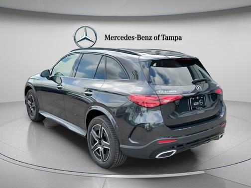 Graphite Grey Metallic 2026 Mercedes-Benz GLC 300