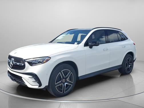 Polar White 2026 Mercedes-Benz GLC 300