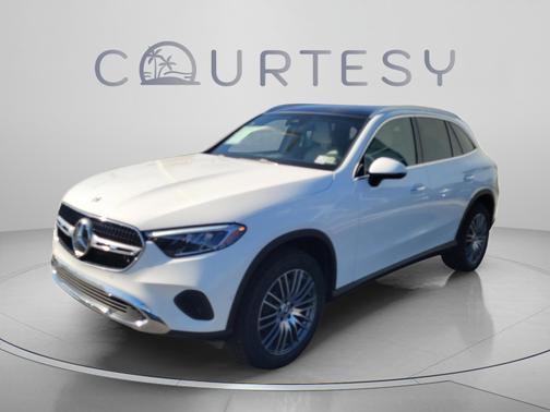 Polar White 2026 Mercedes-Benz GLC 300 Base