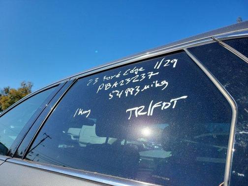 2023 Ford Edge Titanium